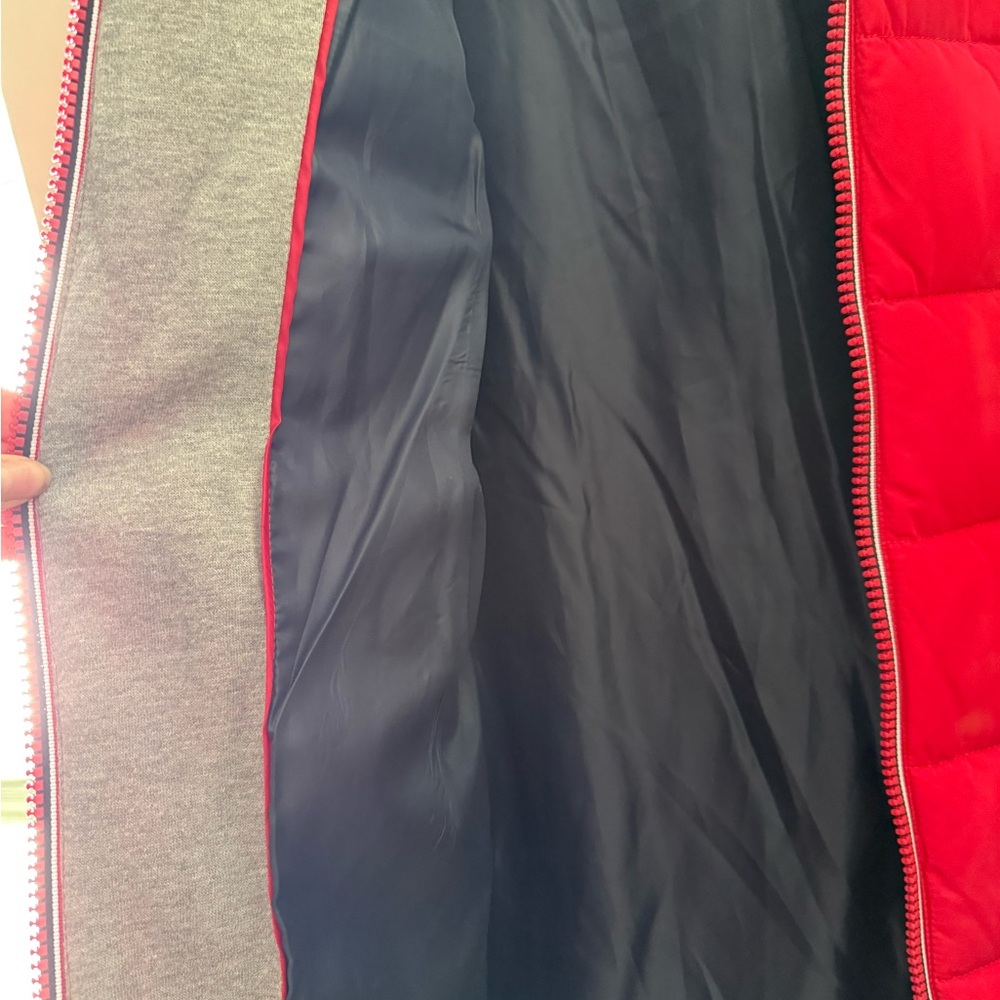 Tommy Hilfiger Red Puffer Coat with Hood - Picture 5 of 8